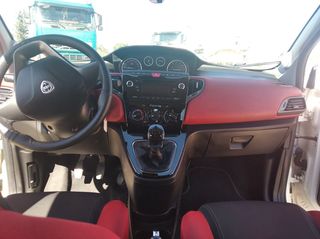 Lancia Ypsilon 2013-thumb-6