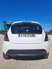 Lancia Ypsilon 2013-thumb-2