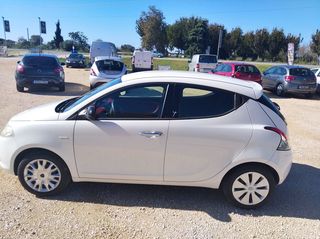 Lancia Ypsilon 2013-thumb-4