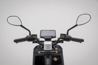 Yadea 2026 G5 ΜΕ 50%ΠΡΟΚ 12 ΜΗΝΕΣ ΑΤΟΚΟ ΔΙΑΚΑΝΟΝΙΣΜΟ-thumb-9