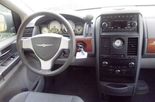 CHRYSLER GRAND VOYAGER-thumb-5