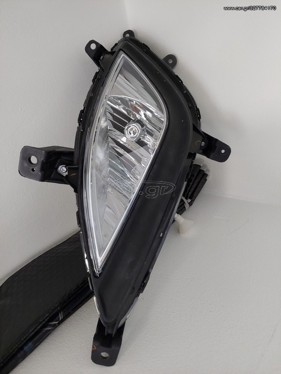 hyundai I20,μοντέλο 2014, βενζίνης, 1396 cc, αριστερά  φανοσ ομιχλησ
