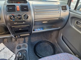 Suzuki Wagon R+ 2002-thumb-14