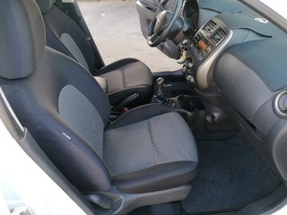 Nissan Micra 2016-thumb-7