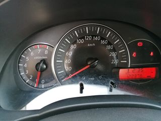 Nissan Micra 2016-thumb-13
