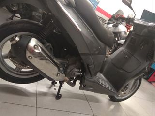 Aprilia SportCITY 250 i.e. 2008-thumb-9