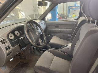 Nissan Navara 16βάλβιδο - ΜΟΝΟ ΓΙΑ ΑΝΤΑΛΛΑΚΤΙΚΑ-thumb-6