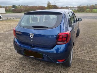 Dacia Sandero 2017-thumb-1