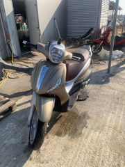 Piaggio Beverly 125 2013-thumb-1