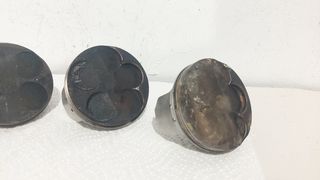 Πιστόνια  από YAMAHA FZ1 2006/2012 R1 2004/06-thumb-2