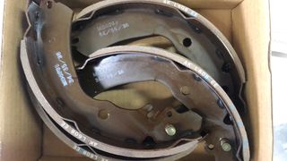 ΣΕΤ ΣΙΑΓΩΝΕΣ ΠΙΣΩ MITSUBISHI ΓΝΗΣΙΕΣ ΚΑΙΝΟΥΡΓΙΕΣ (MN102633)