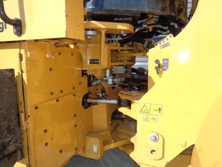 Φορτωτής Με Λάστιχα CAT 2014 950K-thumb-16