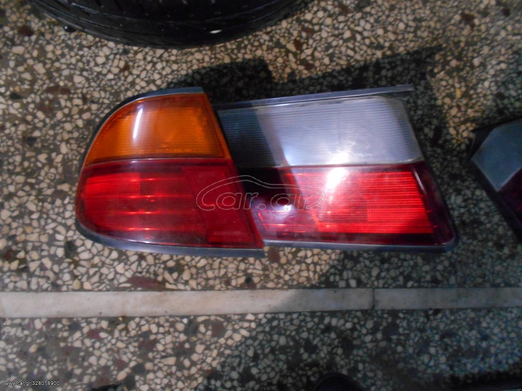 NISSAN N15 ΠΙΣΩ ΦΑΝΑΡΙΑ L R