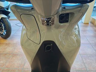 Honda SH 350 2026 2026 ΜΟΝΤΕΛΟ !! SPORTY !! FALCON GREY !!!-thumb-16