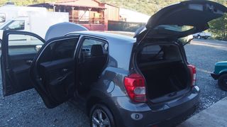 Toyota Urban Cruiser 2013  1.4 D-4D Trek+ 4x4-thumb-30