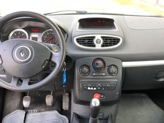 Renault Clio 2012 1.5 dCi Eco2-thumb-17