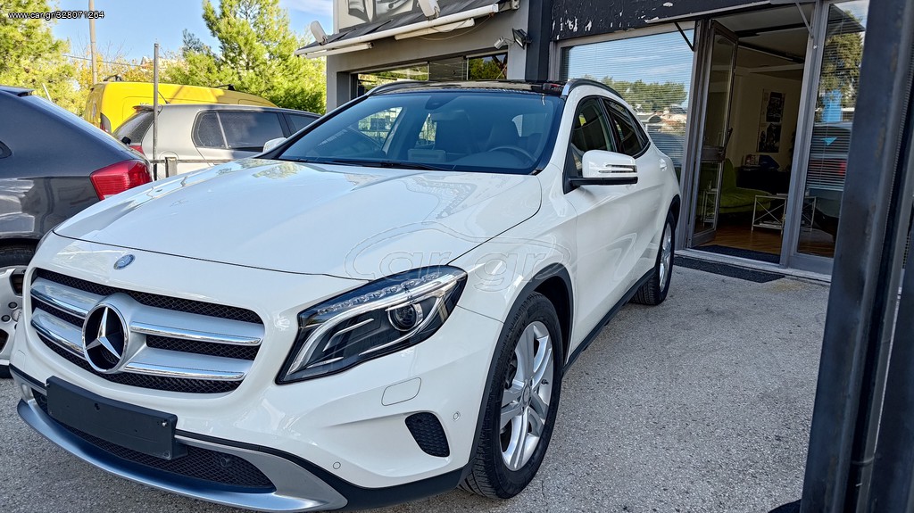 Mercedes-Benz GLA 200 2016  Urban 1600cc 7G-DCT Panorama 