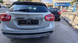 Mercedes-Benz GLA 200 2016  Urban 1600cc 7G-DCT Panorama -thumb-11