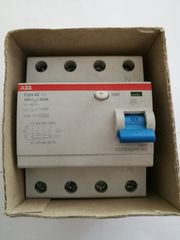 ΡΕΛΕ ABB F204AC-100/0,03 αντιηλεκτροπληξίας (διαρροής)