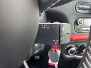 Renault Twingo 2015 IN-TOUCH EURO 6-thumb-24
