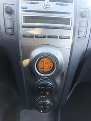 Toyota Yaris 2011-thumb-11