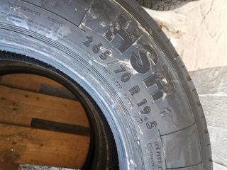 265/70/19.5 Continental -thumb-3