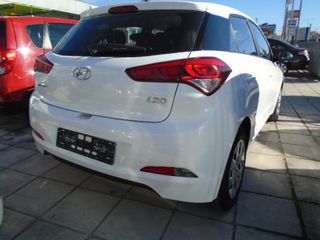 Hyundai i 20 2015-thumb-2