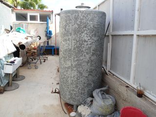 ΔΕΞΑΜΕΝΗ ΓΑΛΒΑΝΙΖΕ ΚΑΘΕΤΗ 1000 L-thumb-1