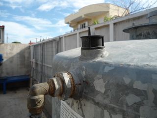 ΔΕΞΑΜΕΝΗ ΓΑΛΒΑΝΙΖΕ ΚΑΘΕΤΗ 1000 L-thumb-4