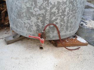 ΔΕΞΑΜΕΝΗ ΓΑΛΒΑΝΙΖΕ ΚΑΘΕΤΗ 1000 L-thumb-5
