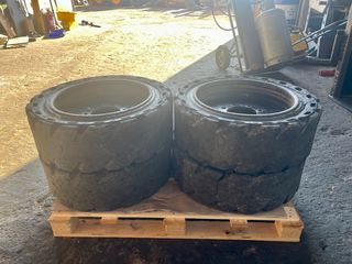 Λάστιχα Bobcat 2020 31x10-20 (10x16.5) Solid Tires-thumb-1