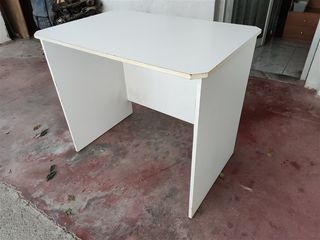 Γραφείο ξύλινο λευκο 90Χ60