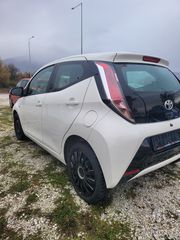 Toyota Aygo 2016 1.0 x-play touch  6.900 Ευρώ!!!!!-thumb-4