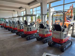Εκσκαφάκι (διαβολάκι) Takeuchi 2026 TB210R-thumb-5