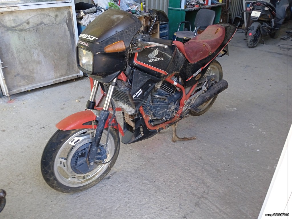Honda VT250F