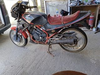 Honda VT250F-thumb-3