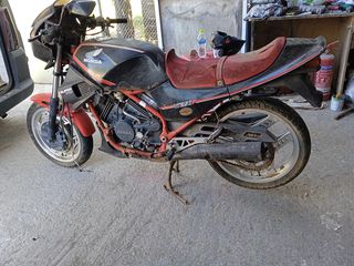 Honda VT250F-thumb-4