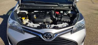 Toyota Yaris 2017-thumb-4