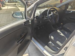 Opel Corsa 2011 FULL EXTRA  85ps 1.2cc-thumb-8
