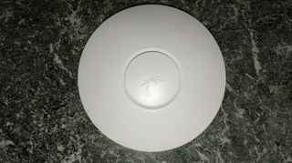 Ubiquiti UniFi AP Long Range Indoor WiFi Access Point + POE