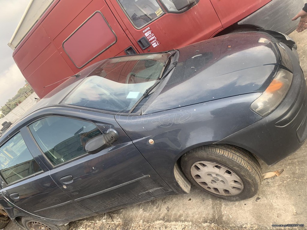 FIAT PUNTO 1.2cc 2002  Ντουλαπάκια-Αντλίες Βενζίνης