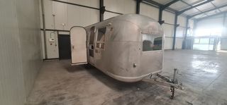 Airstream 1968 Safari-thumb-1