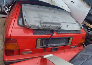 Lancia Delta 88-90 Τροπέτα πίσω