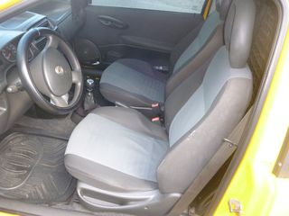 Fiat Punto 2009-thumb-6
