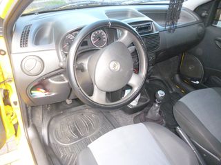 Fiat Punto 2009-thumb-7