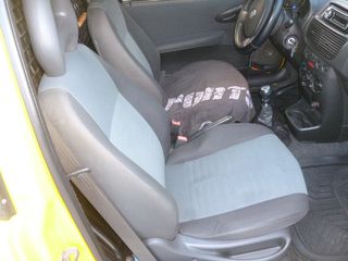Fiat Punto 2009-thumb-9