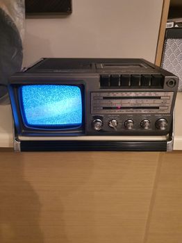 Broksonic tv-radio-cassette