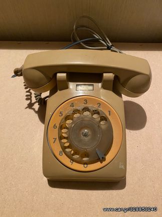 Παλιό τηλέφωνο ελληνικής κατασκευής 