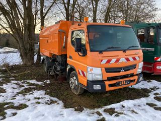 Σάρωθρο Mitsubishi 2012 Fuso-thumb-2