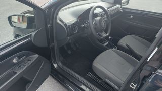 Volkswagen Up 2015-thumb-6